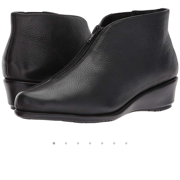 AEROSOLES Shoes - Aerosoles allowance leather booties